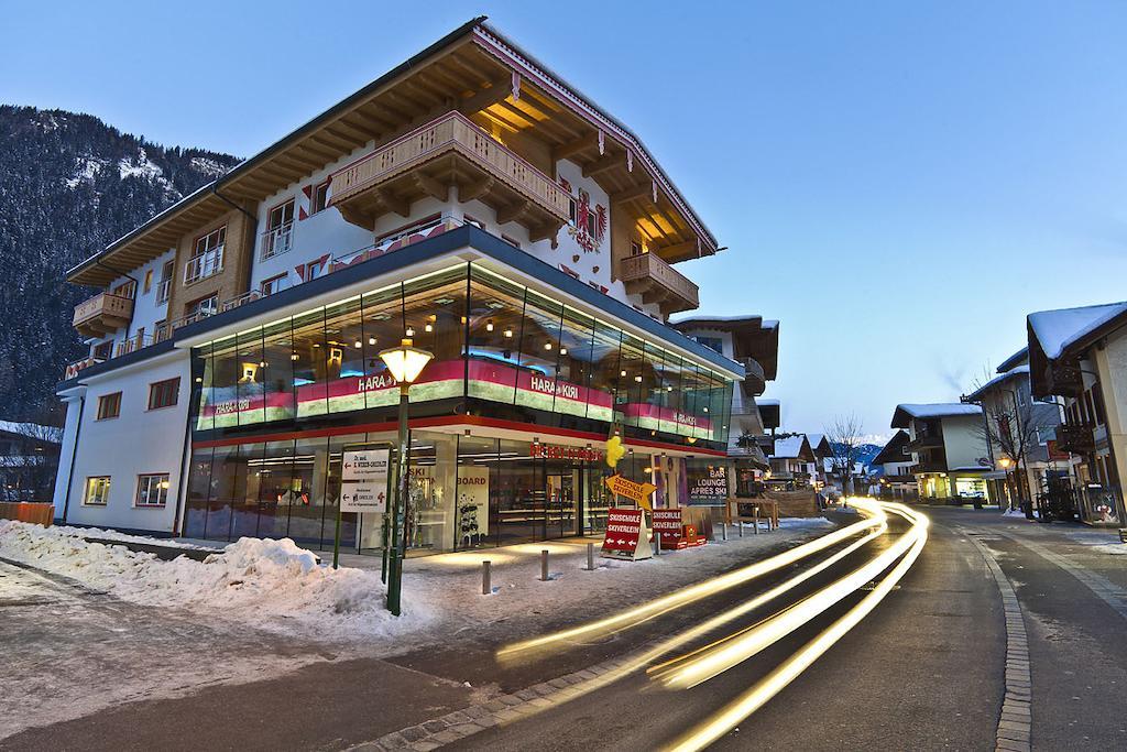 Harakiri Partyhouse Hotel Mayrhofen Luaran gambar