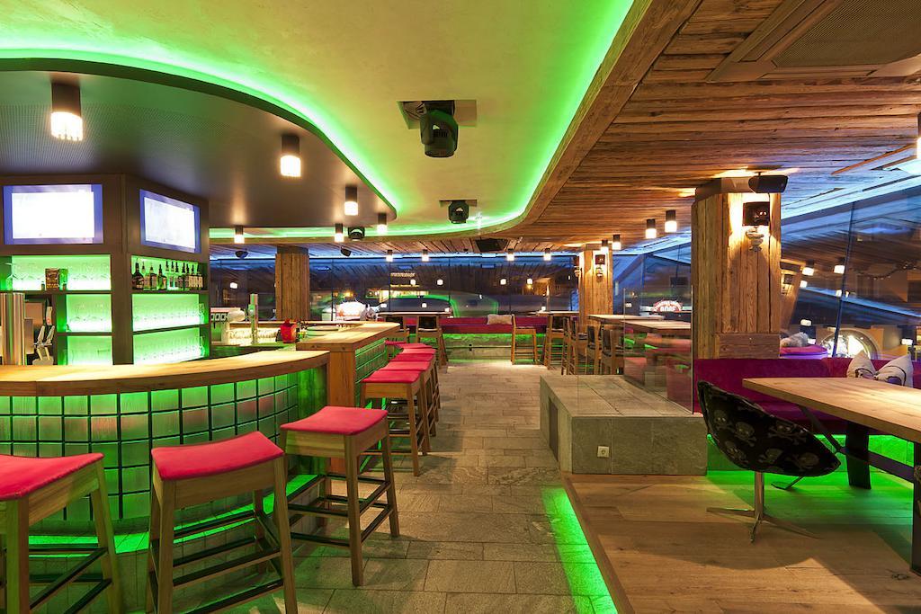Harakiri Partyhouse Hotel Mayrhofen Luaran gambar