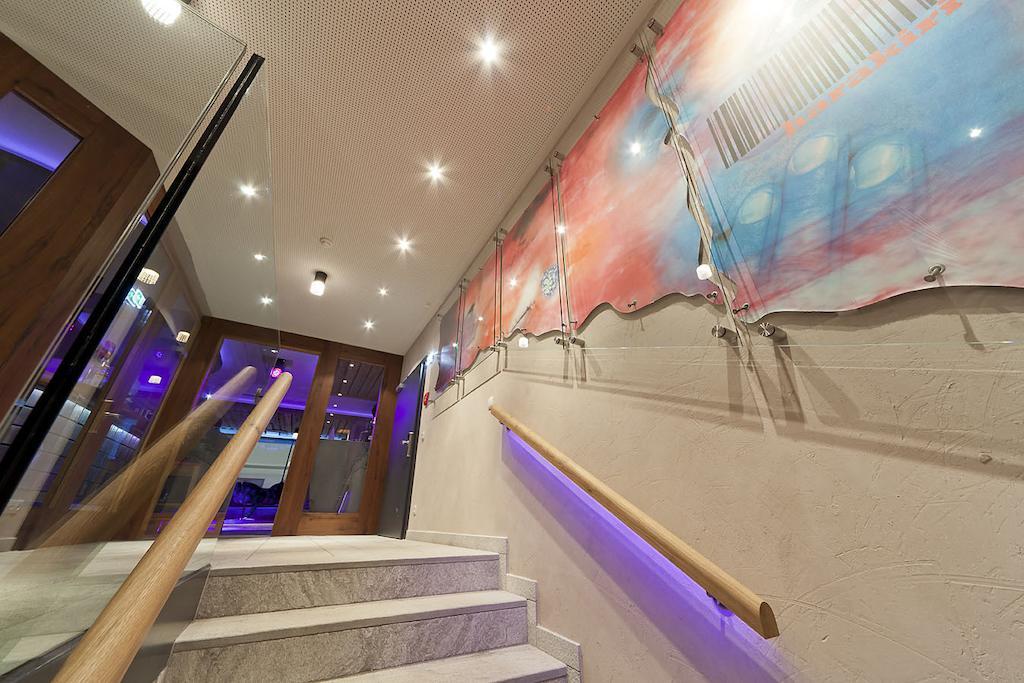Harakiri Partyhouse Hotel Mayrhofen Luaran gambar