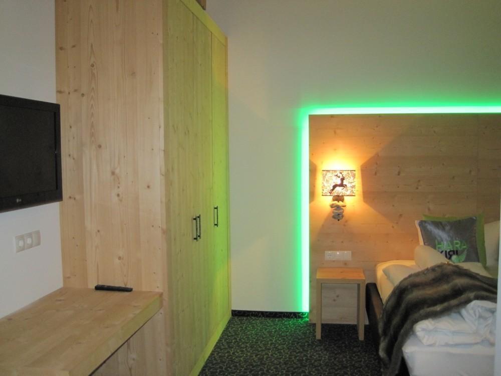 Harakiri Partyhouse Hotel Mayrhofen Luaran gambar
